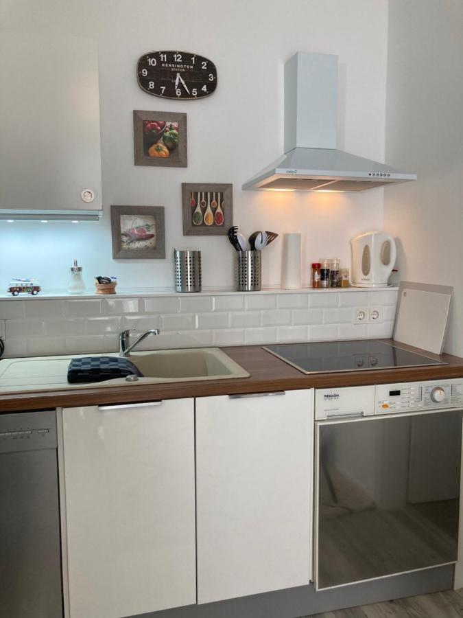 Living At Saarpartments - Adultsonly - Business & Holiday Homes With Kitchen For Long- And Short Term Stay, 3 Min To St Johanner Markt And Points Of Interest Saarbruecken Luaran gambar